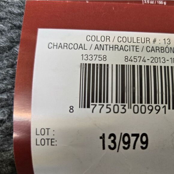 LOOPSโ& THREADS CHARISMA CHARCOAL 3.5 Oz Per Skein 109 Yds X4 - Picture 6 of 12